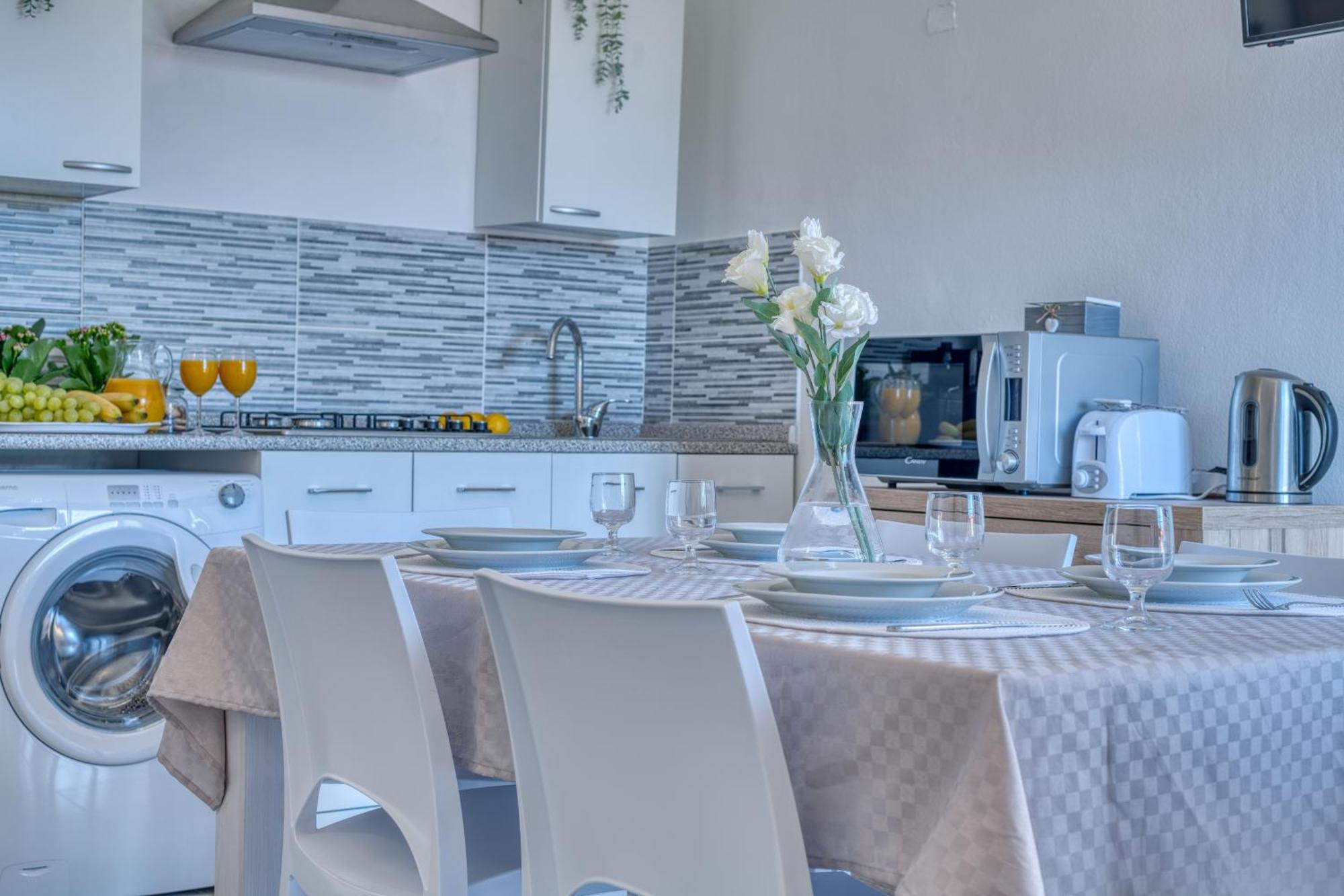 Izzhome Cozy Sunflowers Pula Kültér fotó