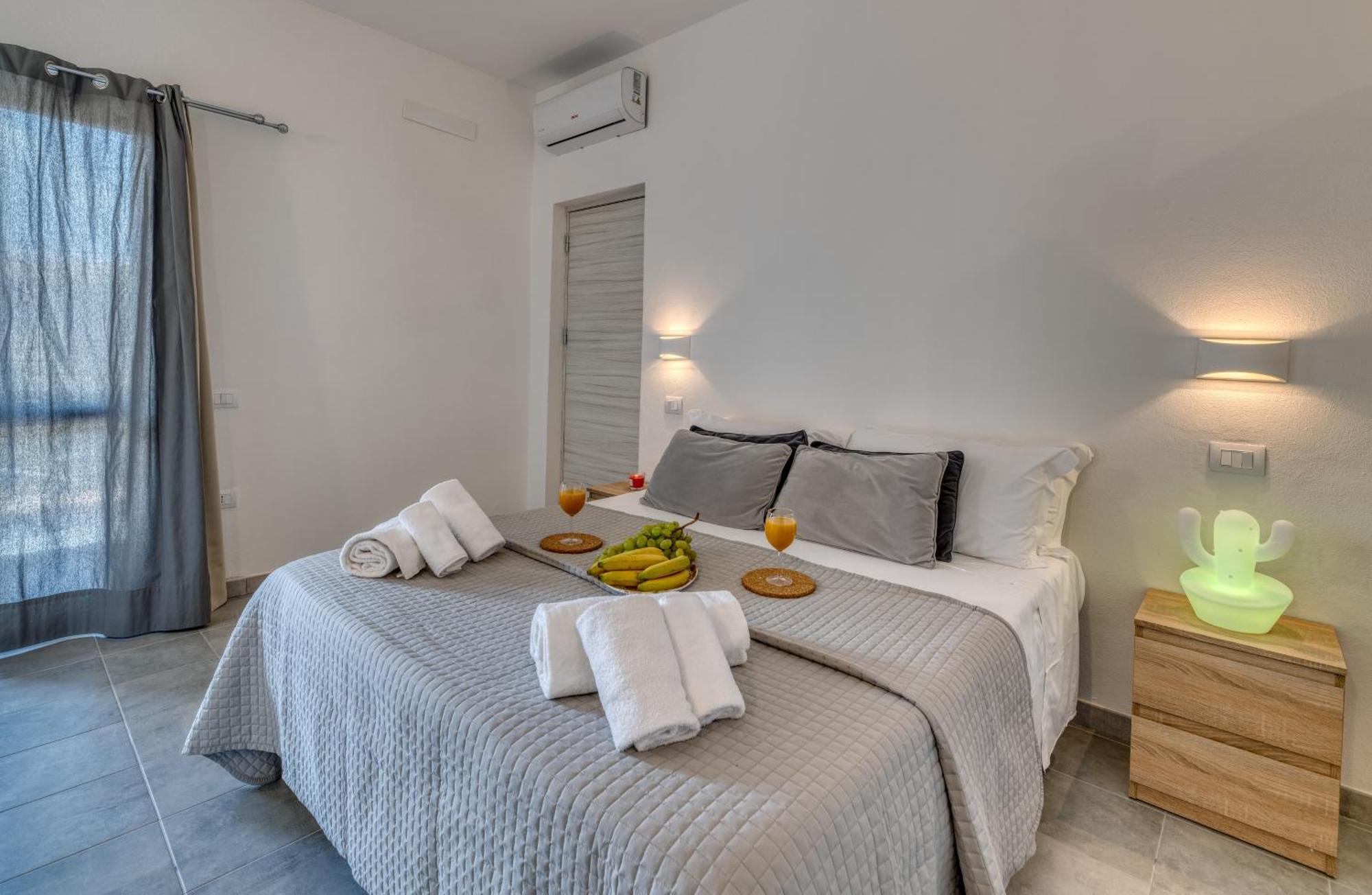 Izzhome Cozy Sunflowers Pula Kültér fotó